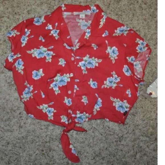 Womens Crop Top Adam Levine Red Floral Large Short Sleeve Button Up Camp Tie Hem - Picture 2 of 3